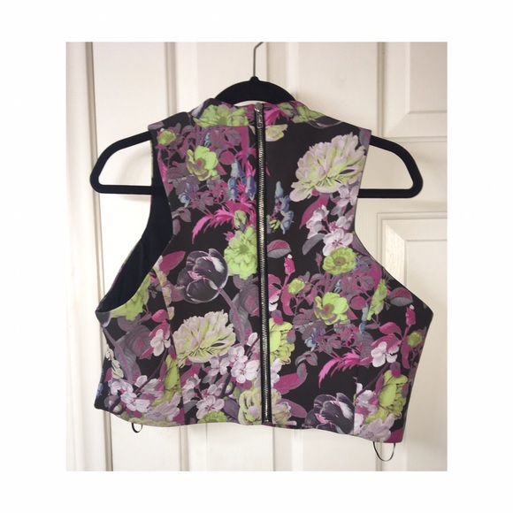 Floral Co-ord (matching crop top and skirt) Two Piece Set Plus Size - Picture 4 of 8